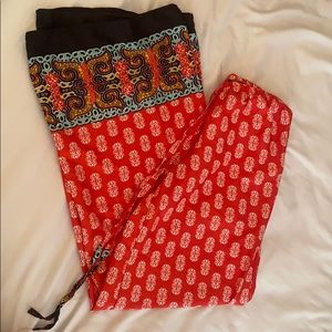 Lightweight flowy patterned pants